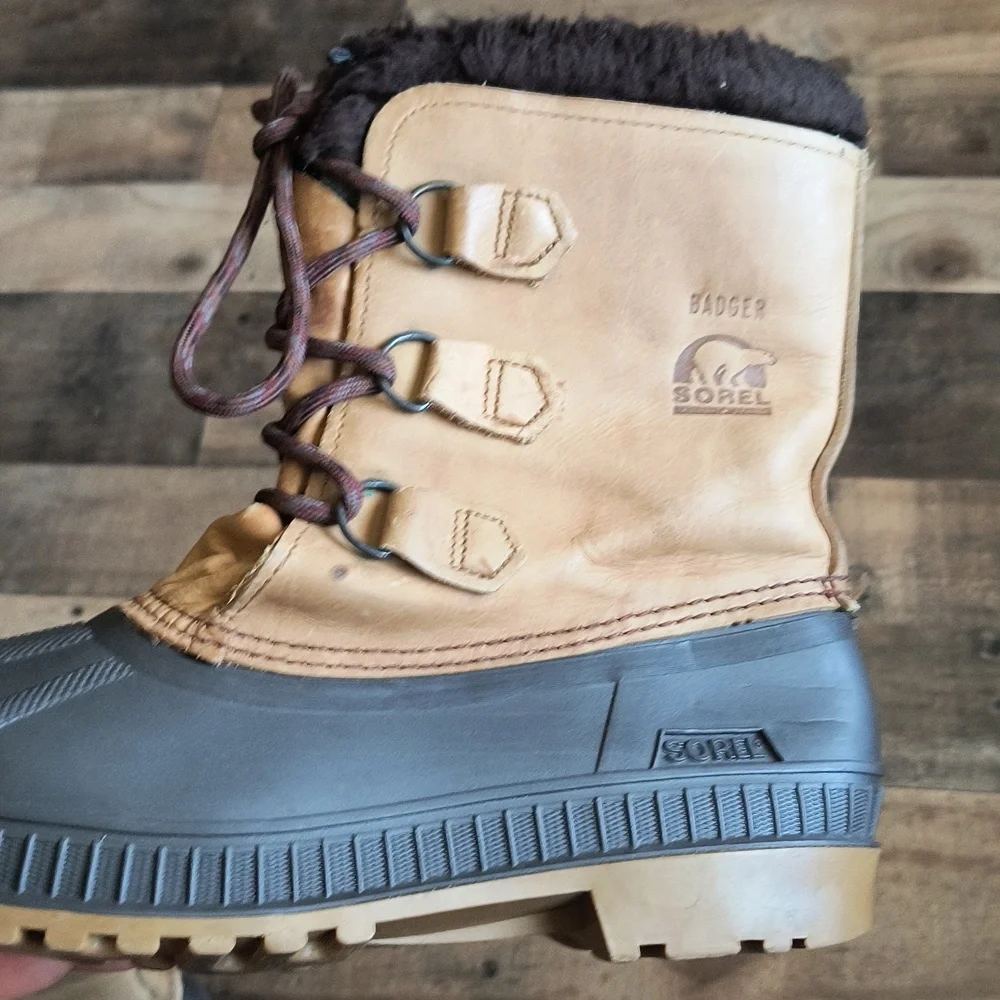 Sorel Badger Tan Leather Waterproof Snow Boots Kids Sz 6